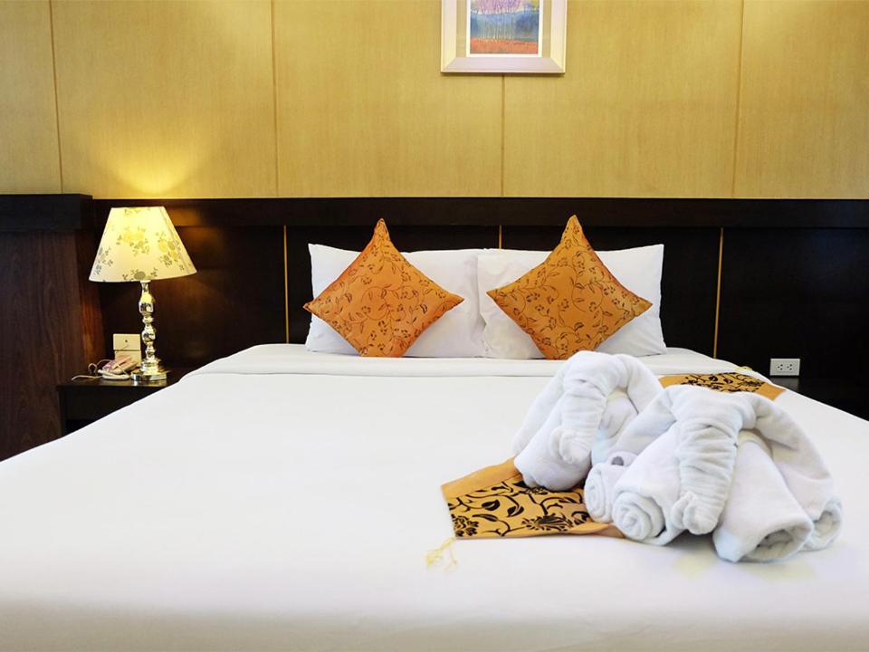Grand Hill Resort And Spa Nakhon Sawan Exterior foto