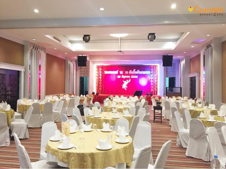 Grand Hill Resort And Spa Nakhon Sawan Exterior foto