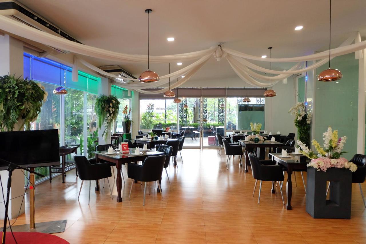 Grand Hill Resort And Spa Nakhon Sawan Exterior foto